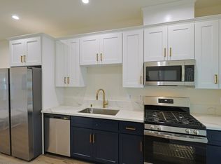 1422 W 29th St #1420, Los Angeles, CA 90007