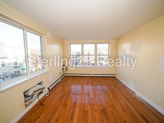 5th image of 21-11 23rd St Floor 3