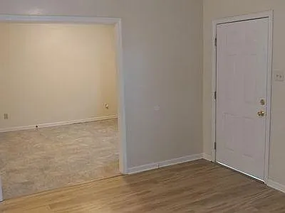 489 Penny Ln — Photo 10