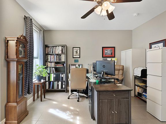 2nd image of 2555 Hampton Rd Unit 6205