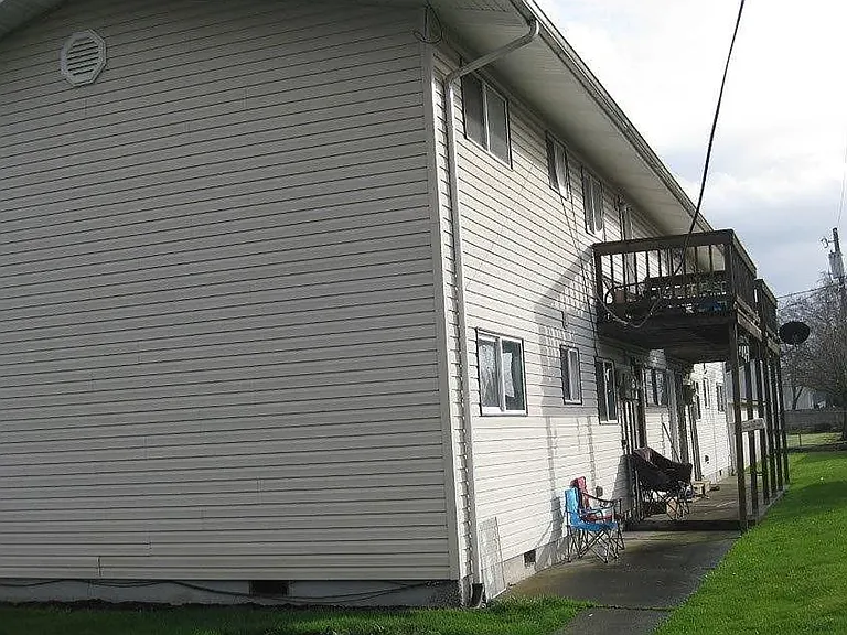 475-18th Ave SE — Photo 12
