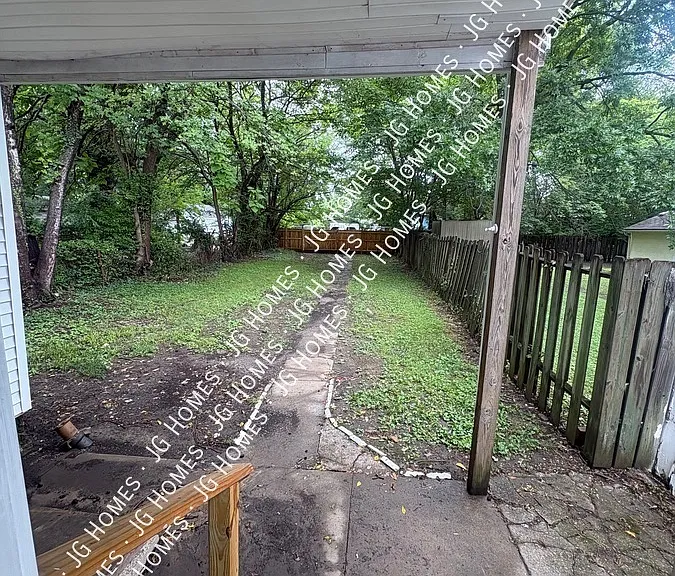 2725 Hale Ave — Photo 2