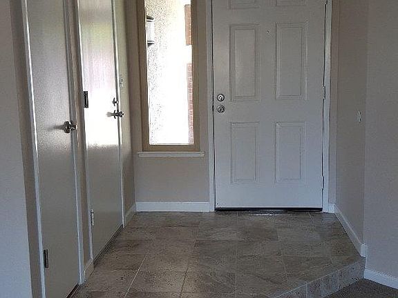 5th image of 9260 Solana Dr