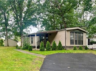 21 Milton Ln, Coventry, RI 02816