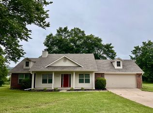 2137 E Stanwyk Dr, Fayetteville, AR 72703