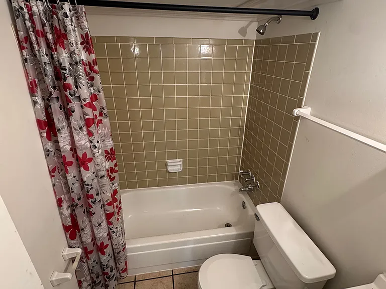 1610 Lucia Ave #7 — Photo 3