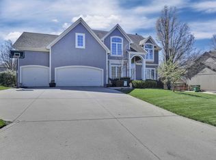 2513 SW Winterview Rdg, Lees Summit, MO 64081