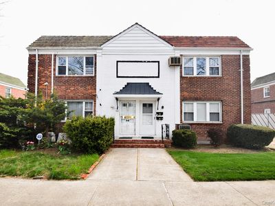 7553 197th Street, Fresh Meadows, NY, 11366