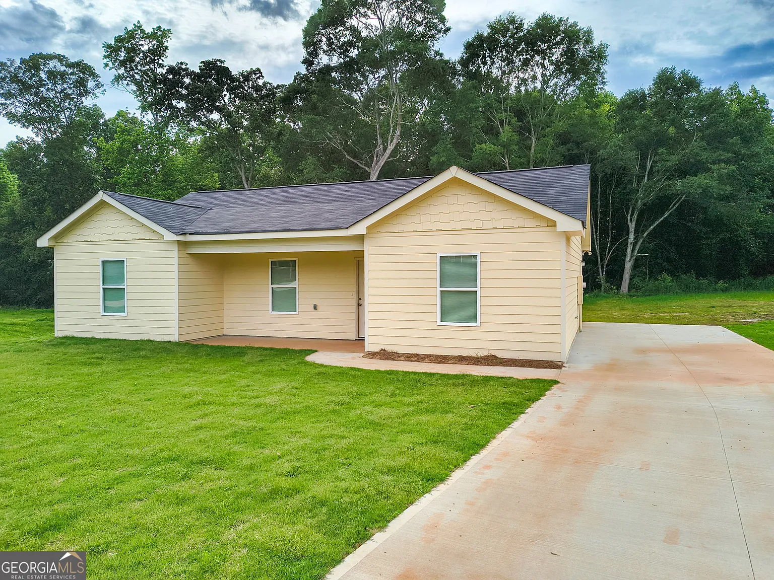 3 bed, 2.0 bath, 1400 sqft, $1,850 — Photo 1