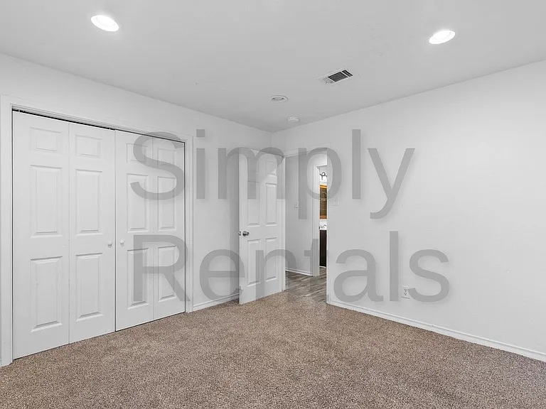 705 Plano St — Photo 23
