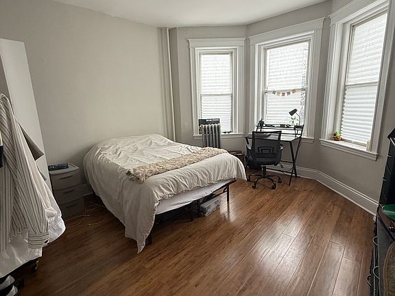 3rd image of 1185 Commonwealth Ave APT 14