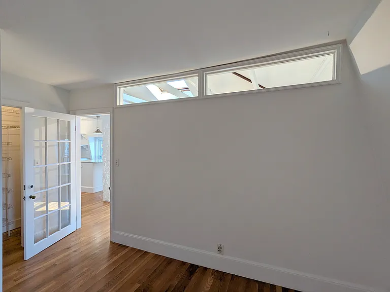 19 Howe St #3 — Photo 15