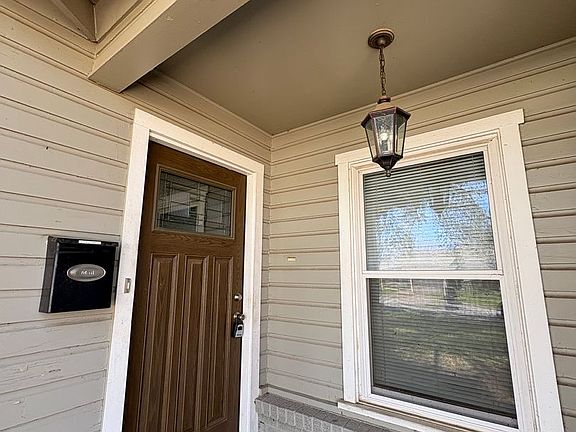 2nd image of 1414 W Lovers Ln