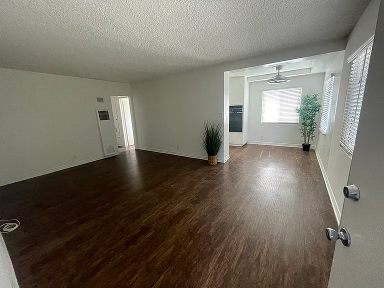 10715 La Reina Ave #A — Photo 1