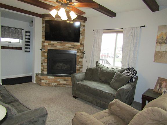 5th image of 215 7th St