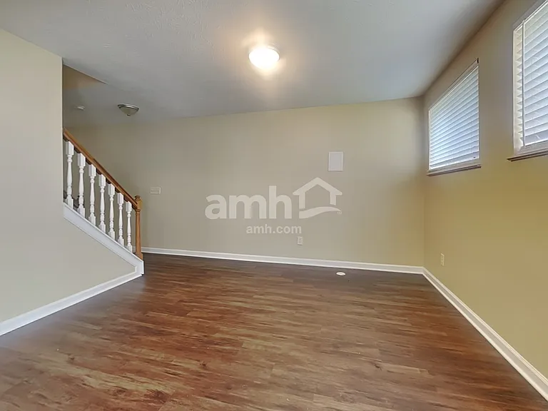 8420 Stratford Ct — Photo 18