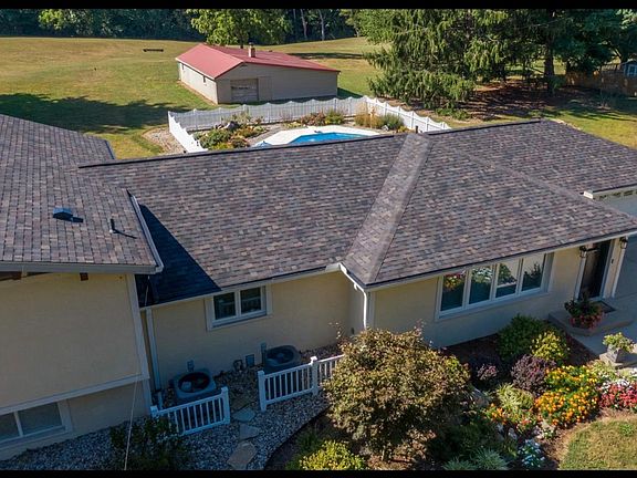 2nd image of 817 Locust Corner Rd