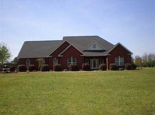 985 Giles Rd, Byron, GA 31008