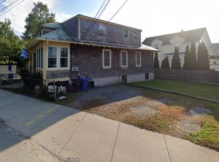 60 Farewell St #2, Newport, RI 02840