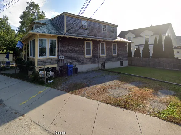 60 Farewell St #2, Newport, RI 02840