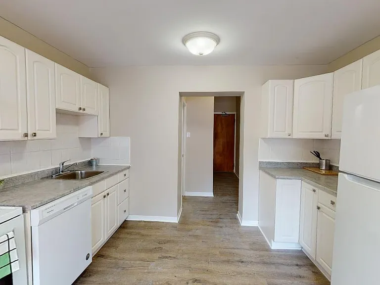 217 Laurier Ave E #6 — Photo 11