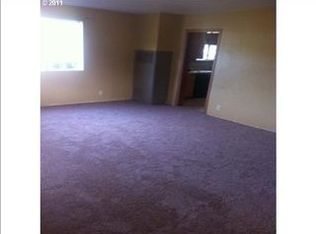 348 E 3rd Ave, Sutherlin, OR 97479