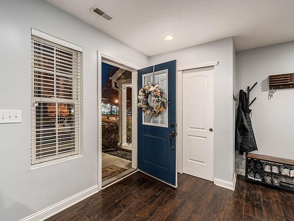 5th image of 5938 Winberry Creek Dr