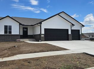 1828 S Lynnrae St, Wichita, KS 67207