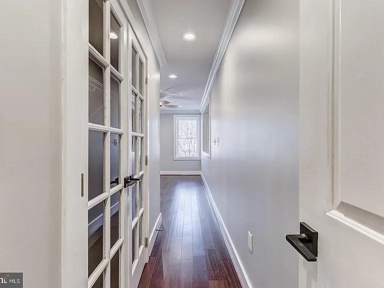 1440 S Charles St — Photo 27