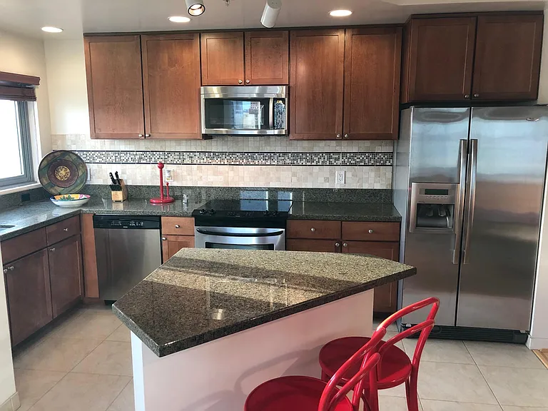 Bright open kitchen, furnished complete with all essentials