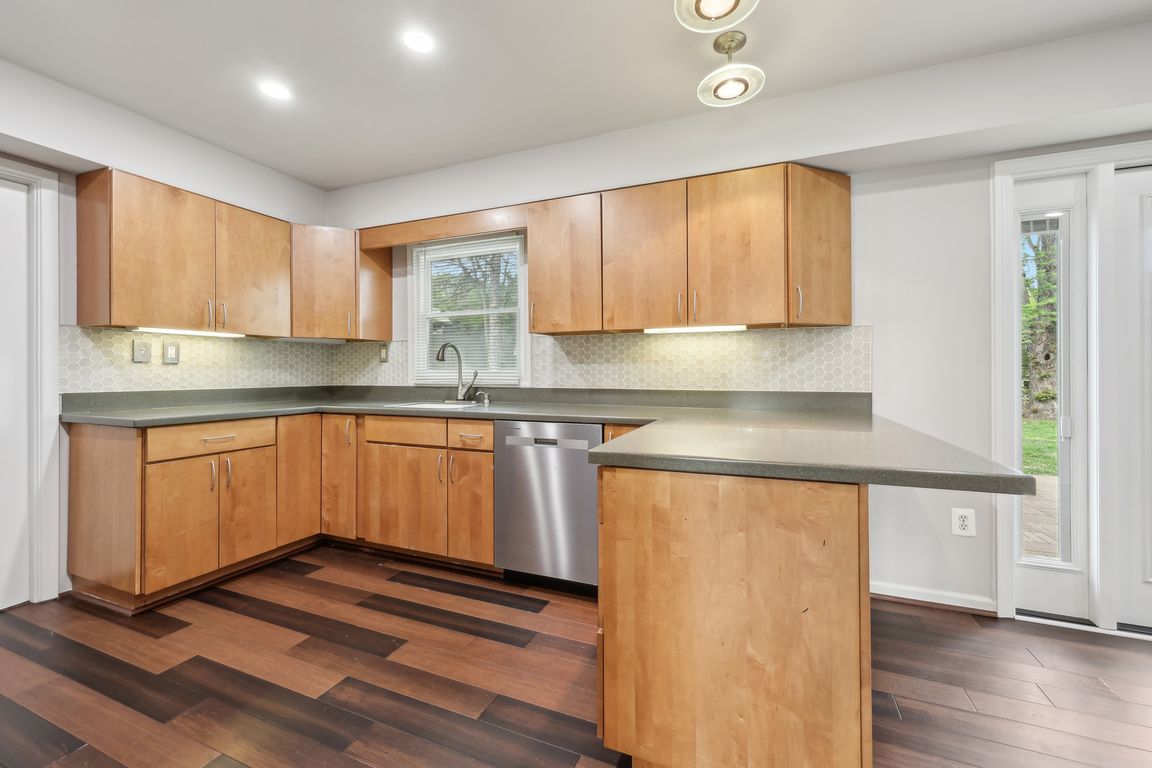 Tanbark Ln-2304-013.jpg