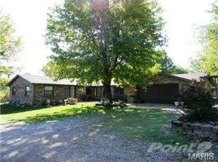 19688 Independence Rd, Lebanon, MO 65536