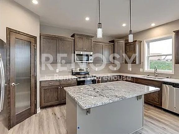 5th image of 2220 Naples Ave