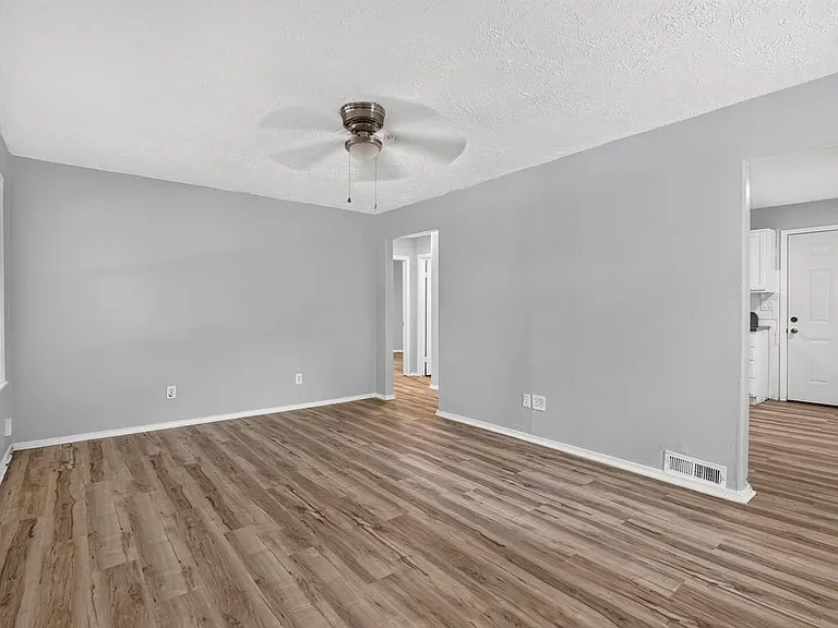 7534 Blanding Dr — Photo 8