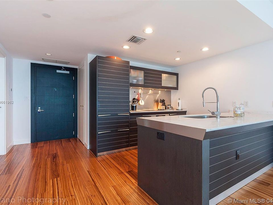 2nd image of 200 Biscayne Boulevard Way APT 4113