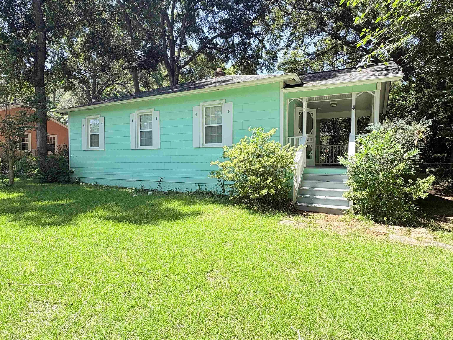 3 bed, 944 sqft, $1,795 — Photo 2