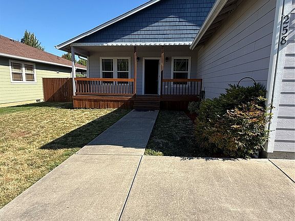 4th image of 258 Parkside Loop