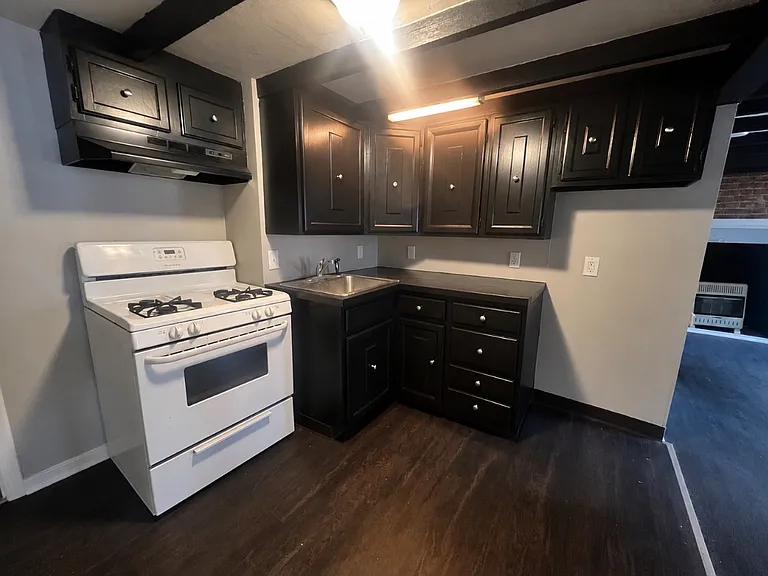 32 N East St #1 — Photo 1