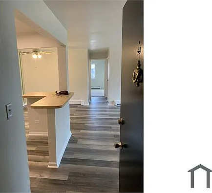 16W525 Lake Dr #202 — Photo 1