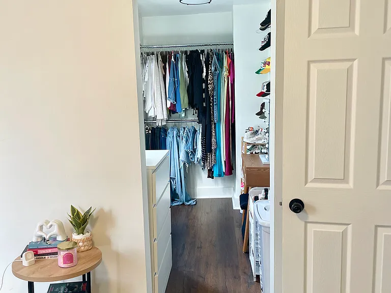 2nd. bedroom walk-in closet