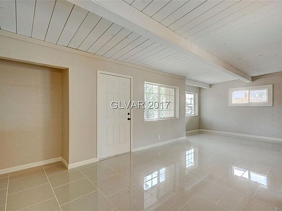 5th image of 701 N Minnesota St