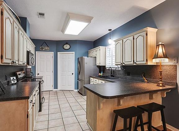 4th image of 502 Mayhaw Branch Dr