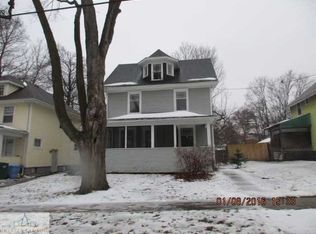 815 Princeton Ave, Lansing, MI 48915