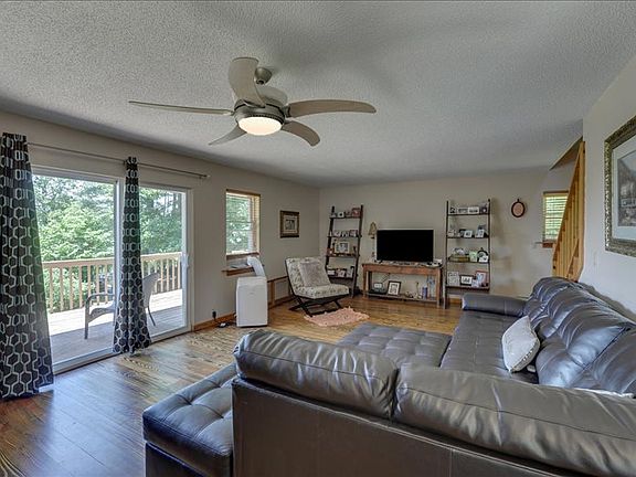 2nd image of 106 Simpson Hill Dr