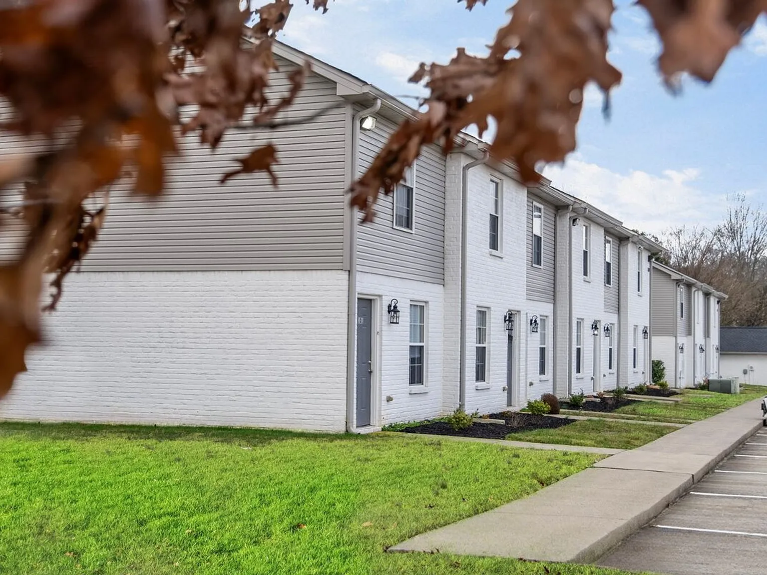 Highland Park Luxury Townhomes — Photo 2