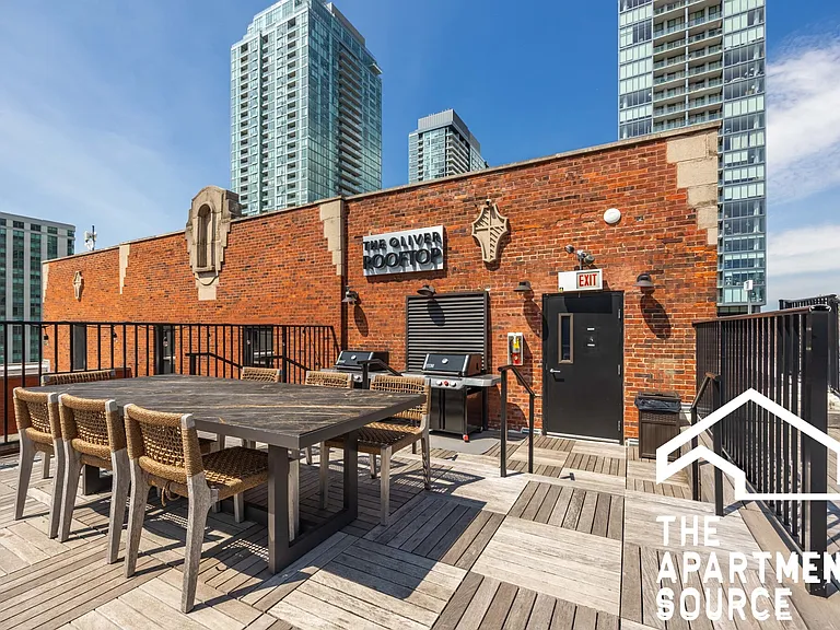 1141 N La Salle Dr #607 — Photo 6