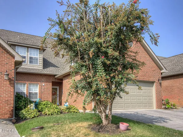 843 Meadow Walk Ln, Lenoir City, TN 37772