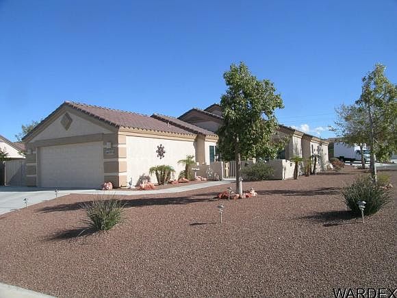 1st image of 3016 Carefree Dr
