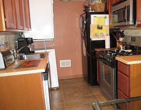 2nd image of 29A Bunnell Ct