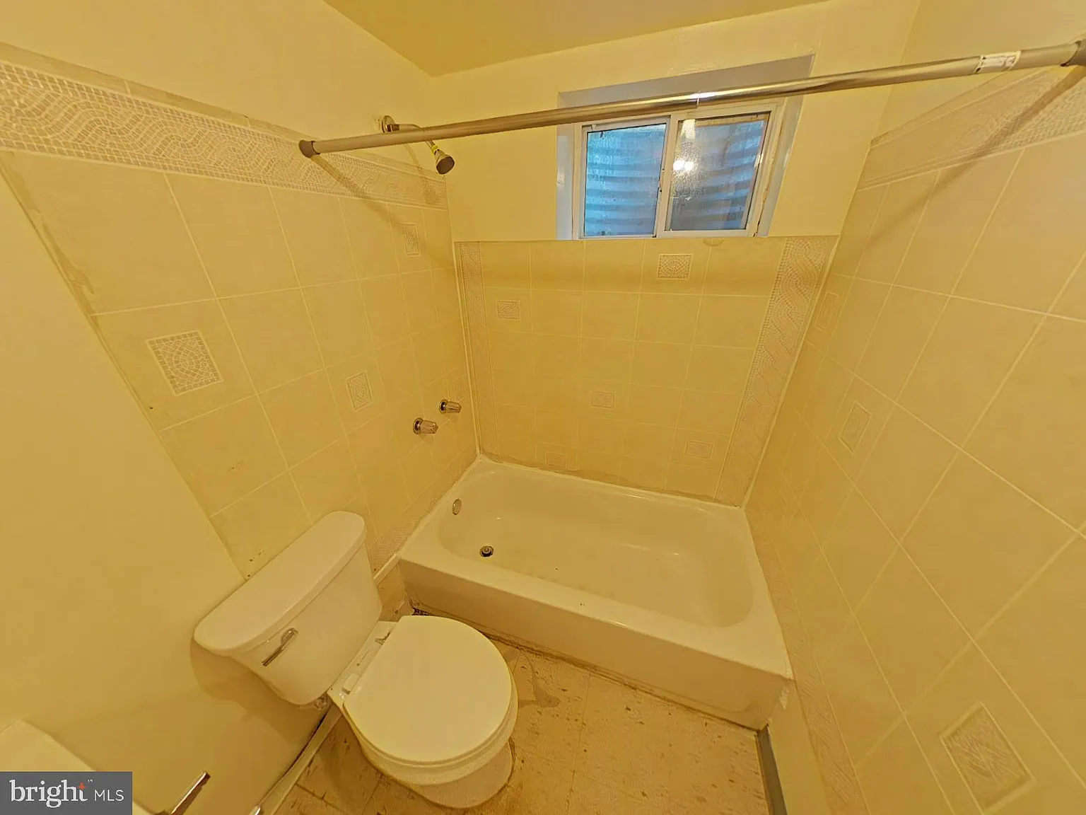 2 bed, 2.0 bath, 896 sqft, $2,300 — Photo 4